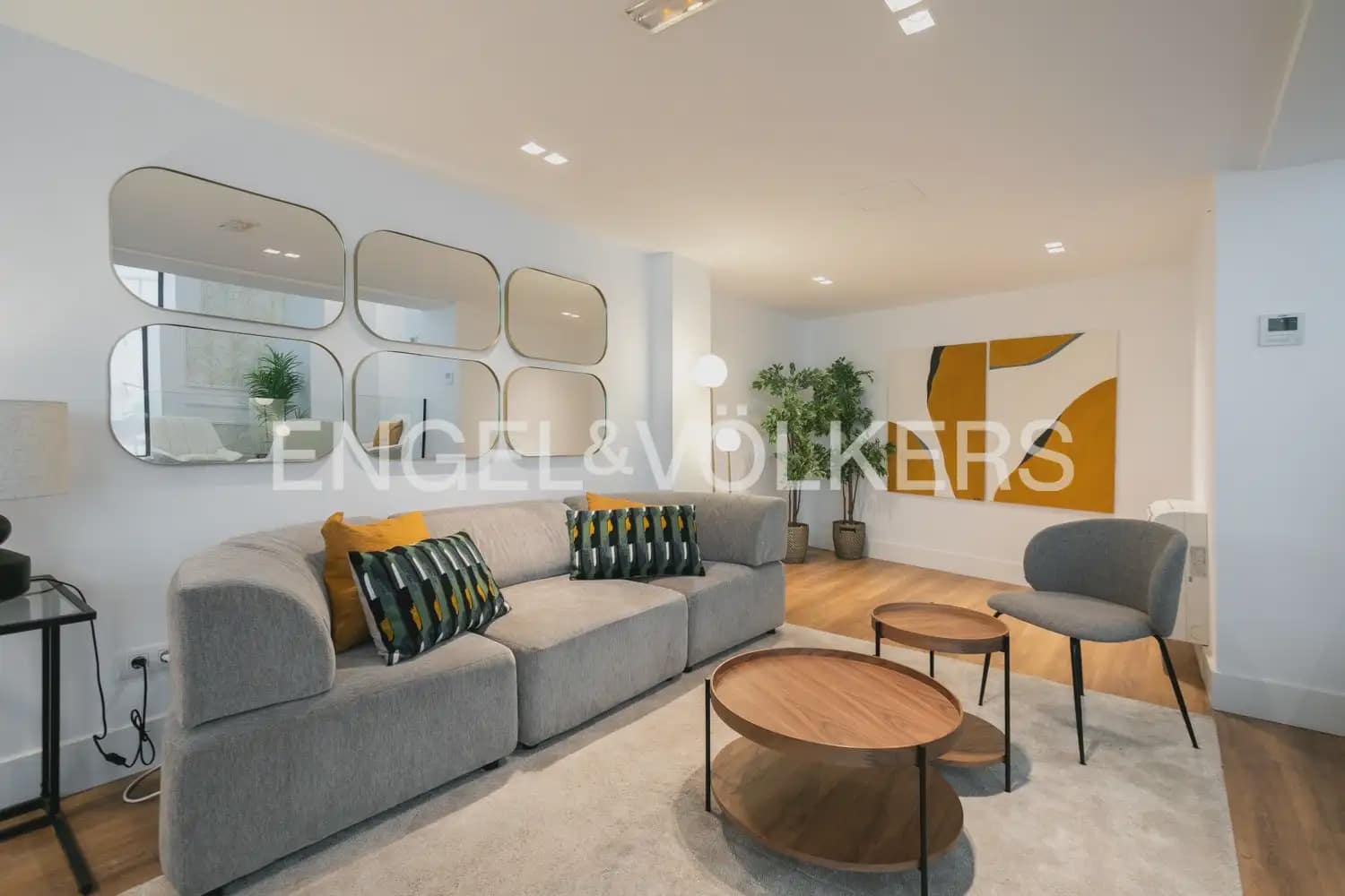 1 slaapkamer Flat te huur in Valencia stad met zwembad - € 1.550 (Ref: 10099449)