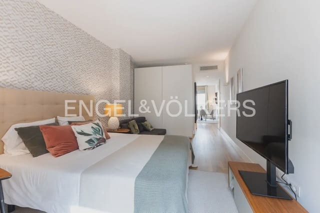 1 soveværelse Lejlighed til leje i La Roqueta, Valencia by med swimmingpool - € 1.550 (Ref: 10099449)