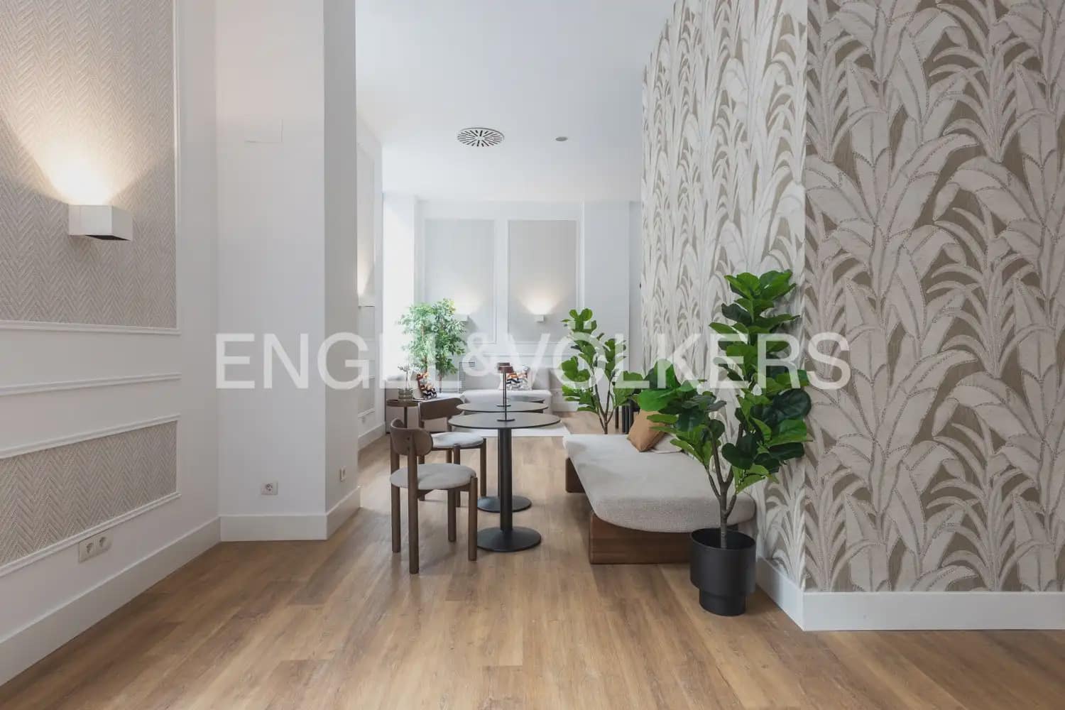1 slaapkamer Flat te huur in Valencia stad met zwembad - € 1.550 (Ref: 10099449)