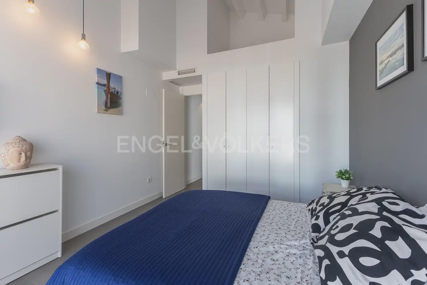 2 quarto Apartamento para arrendar em Valencia cidade com garagem - 2 300 € (Ref: 10099450)
