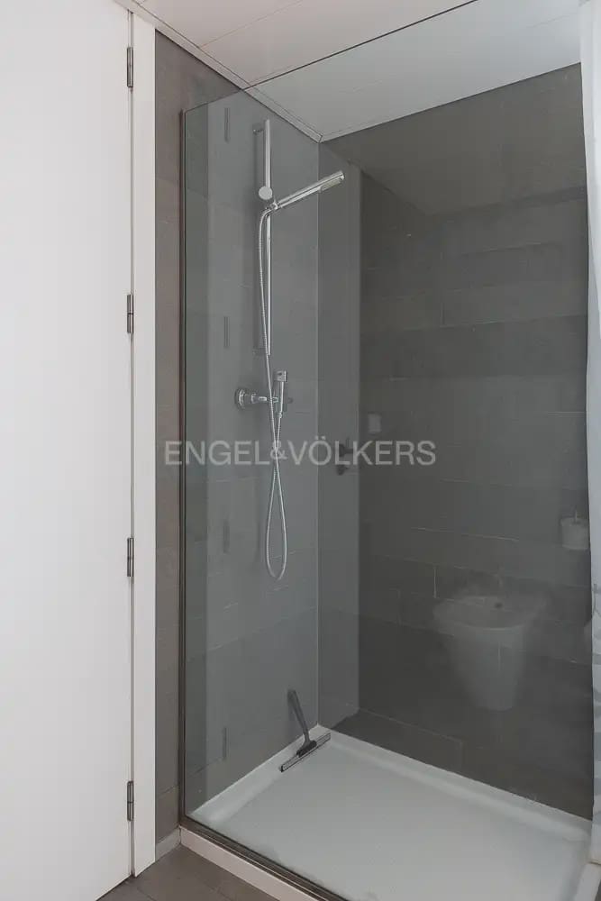 2 quarto Apartamento para arrendar em Valencia cidade com garagem - 2 300 € (Ref: 10099450)