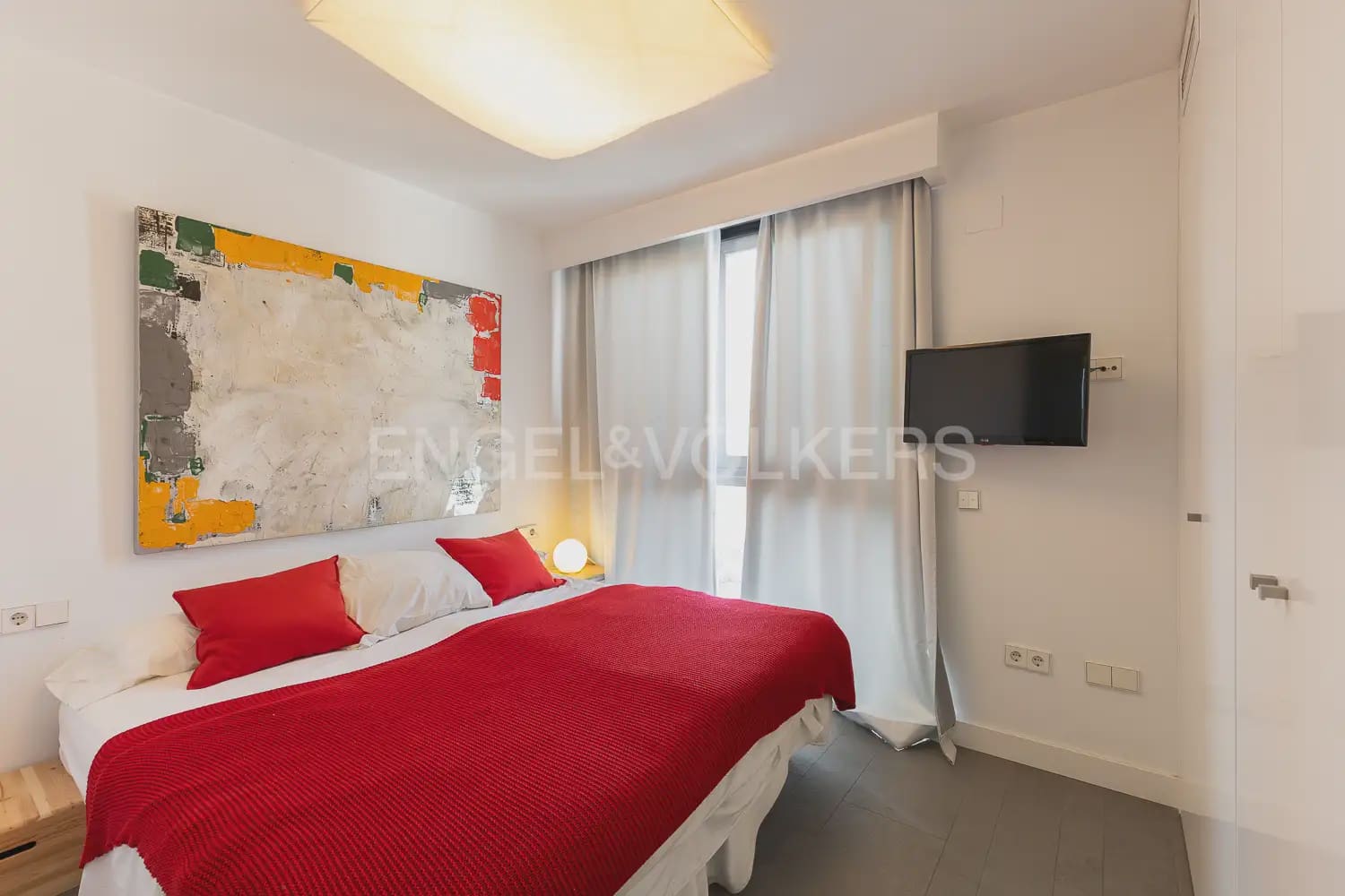 2 quarto Apartamento para arrendar em Valencia cidade com garagem - 2 300 € (Ref: 10099450)