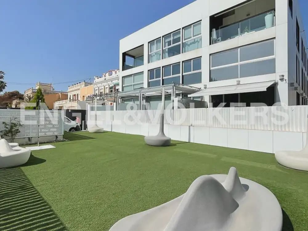 2 quarto Apartamento para arrendar em Valencia cidade com garagem - 2 300 € (Ref: 10099450)