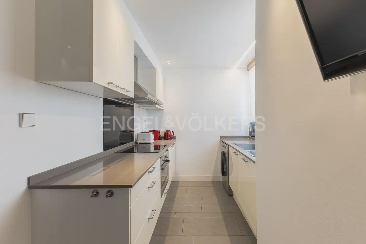 2 quarto Apartamento para arrendar em Valencia cidade com garagem - 2 300 € (Ref: 10099450)