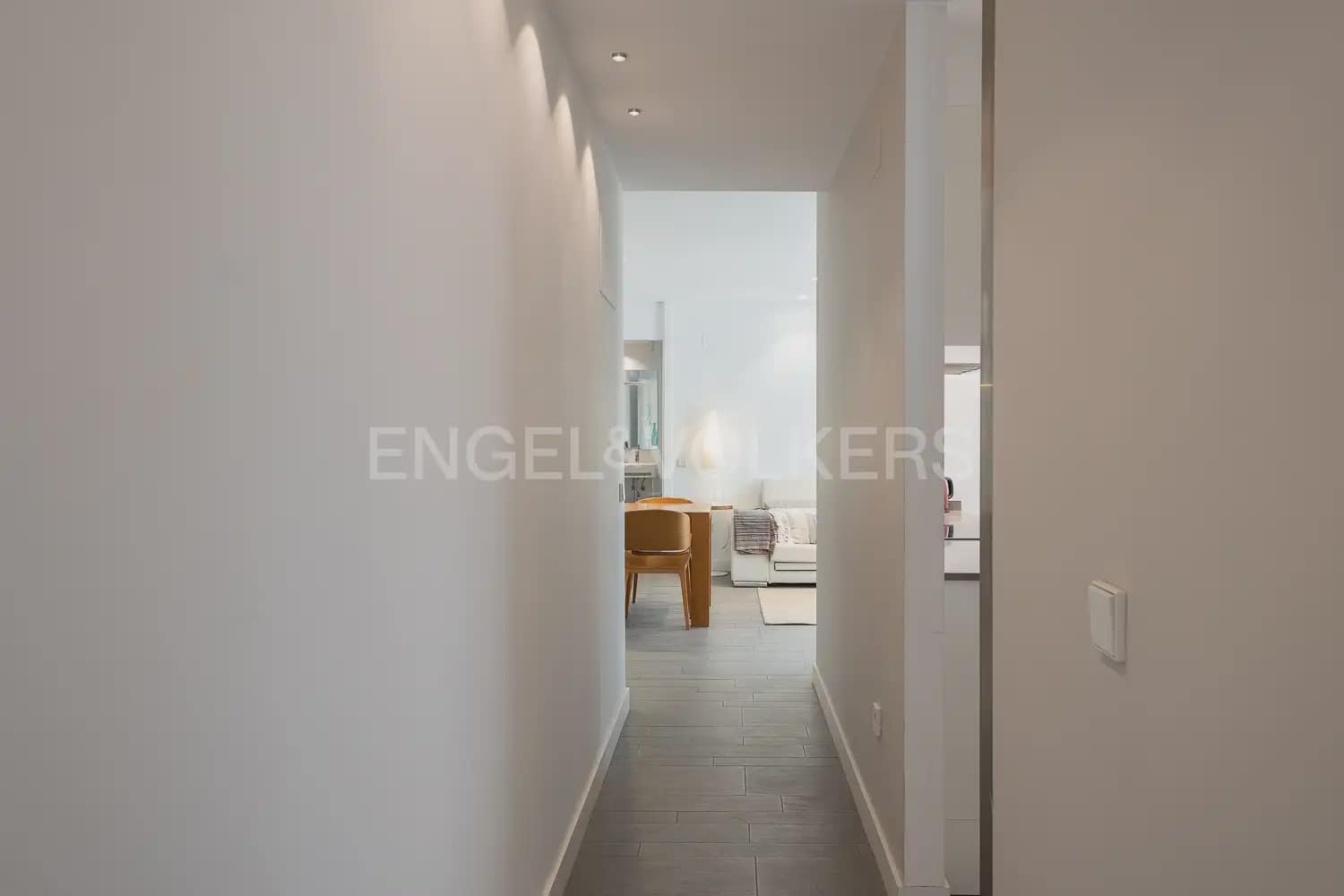 2 quarto Apartamento para arrendar em Valencia cidade com garagem - 2 300 € (Ref: 10099450)