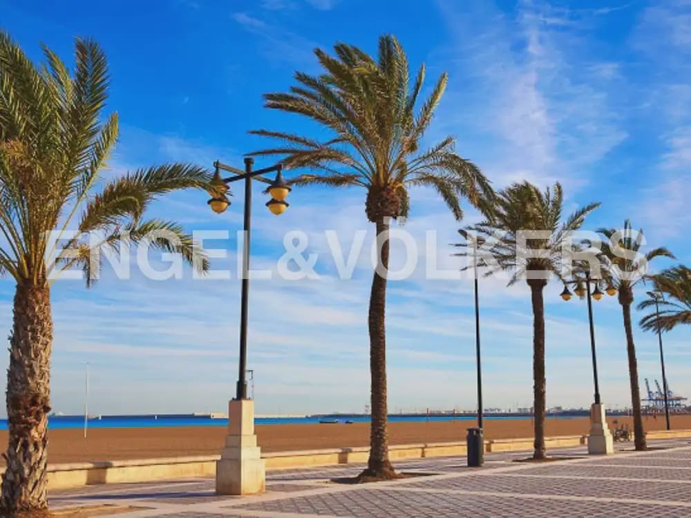 2 quarto Apartamento para arrendar em Valencia cidade com garagem - 2 300 € (Ref: 10099450)