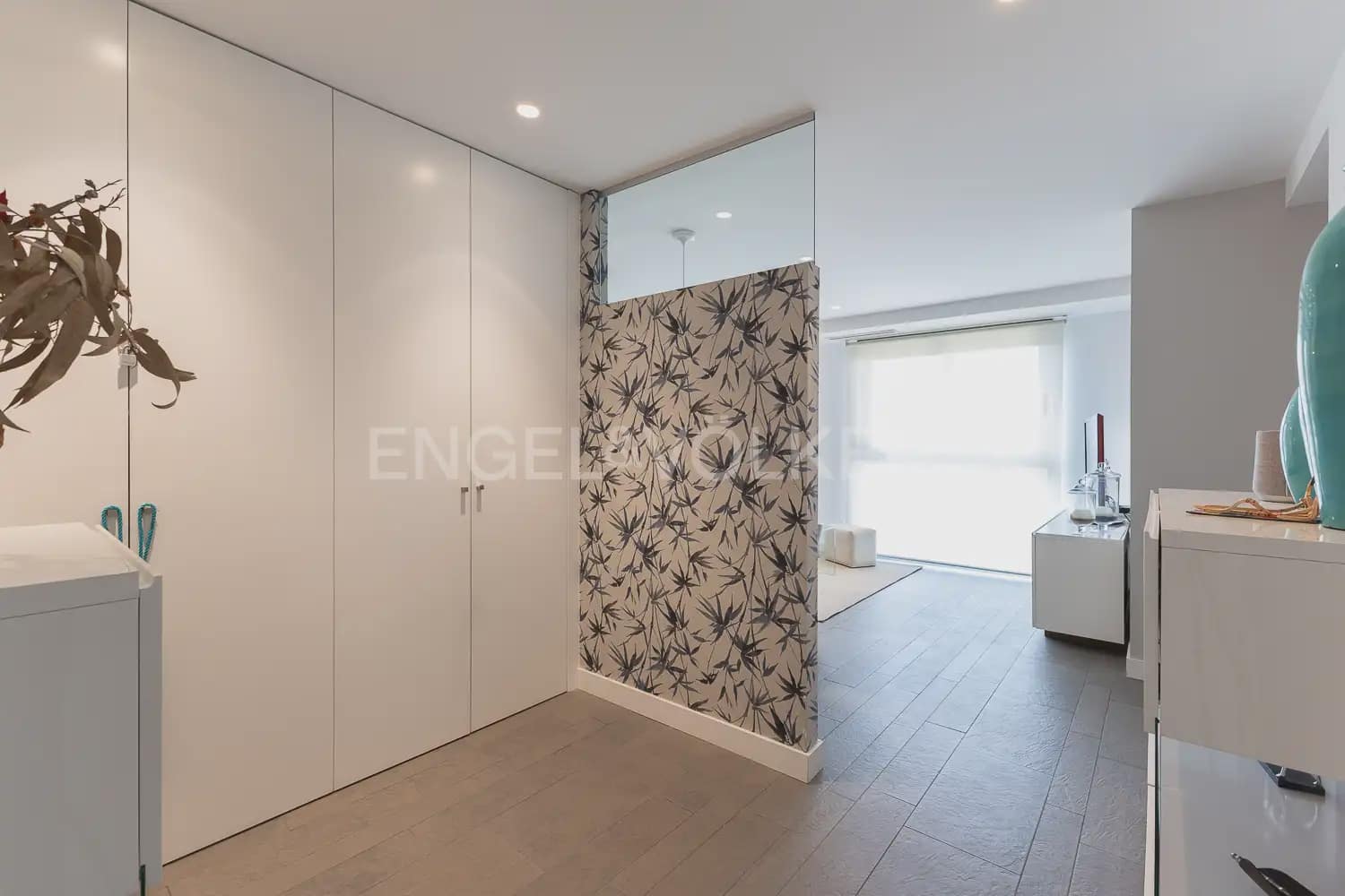 2 quarto Apartamento para arrendar em Valencia cidade com garagem - 2 300 € (Ref: 10099450)