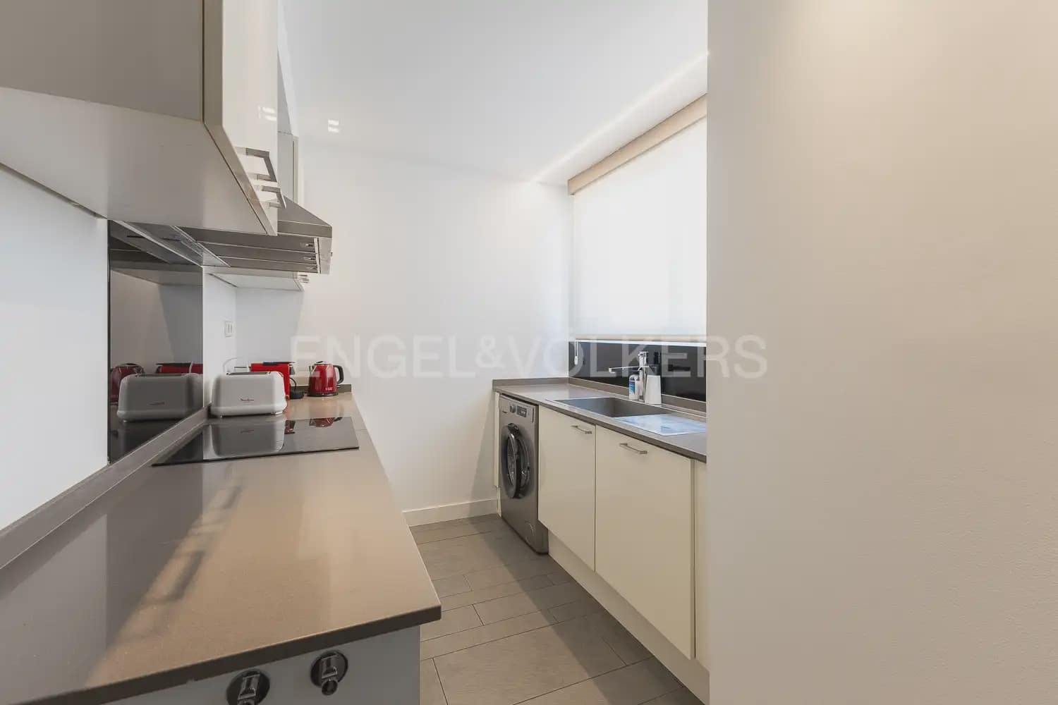 2 quarto Apartamento para arrendar em Valencia cidade com garagem - 2 300 € (Ref: 10099450)
