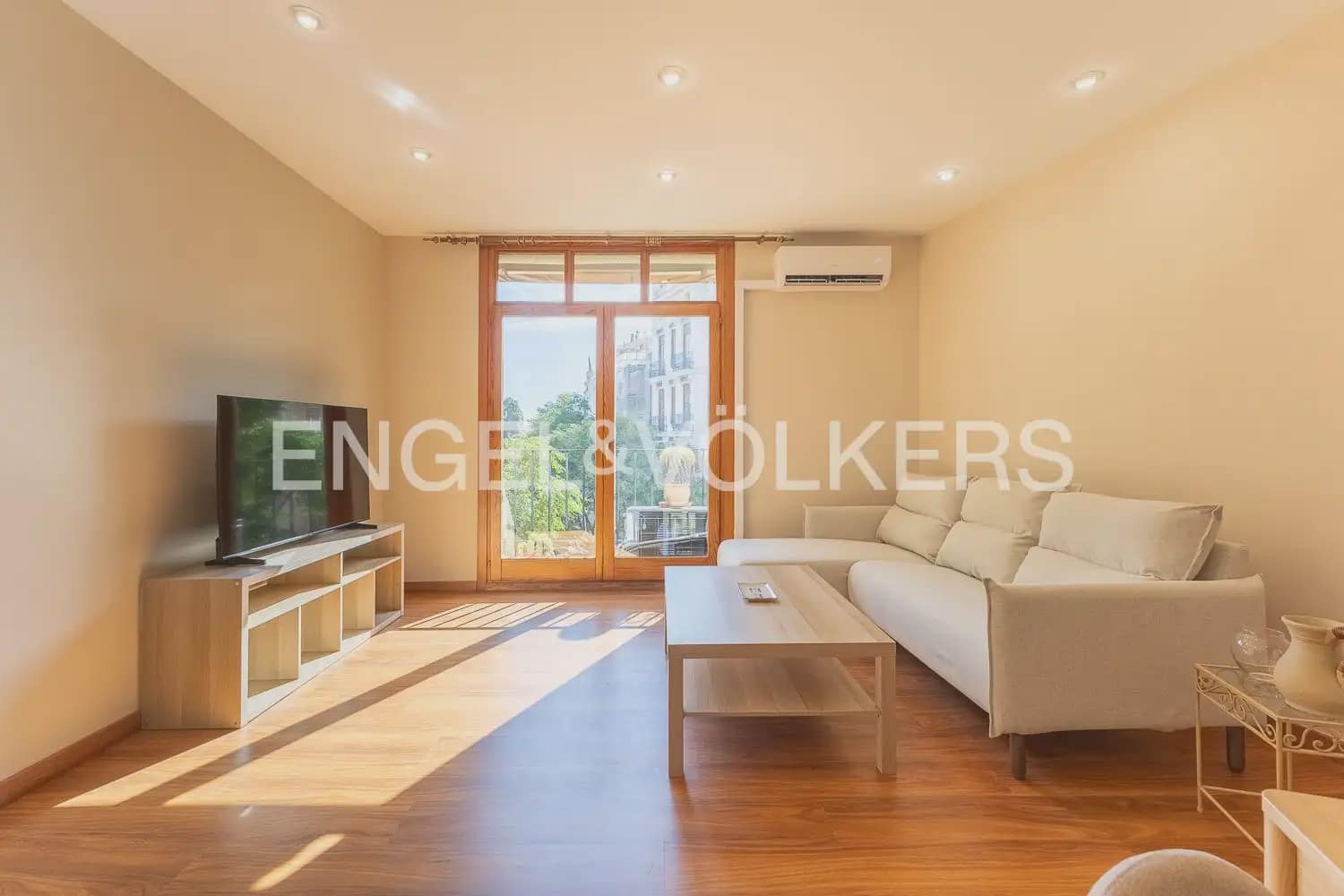 2 soveværelse Lejlighed til leje i Valencia by - € 2.350 (Ref: 10099451)