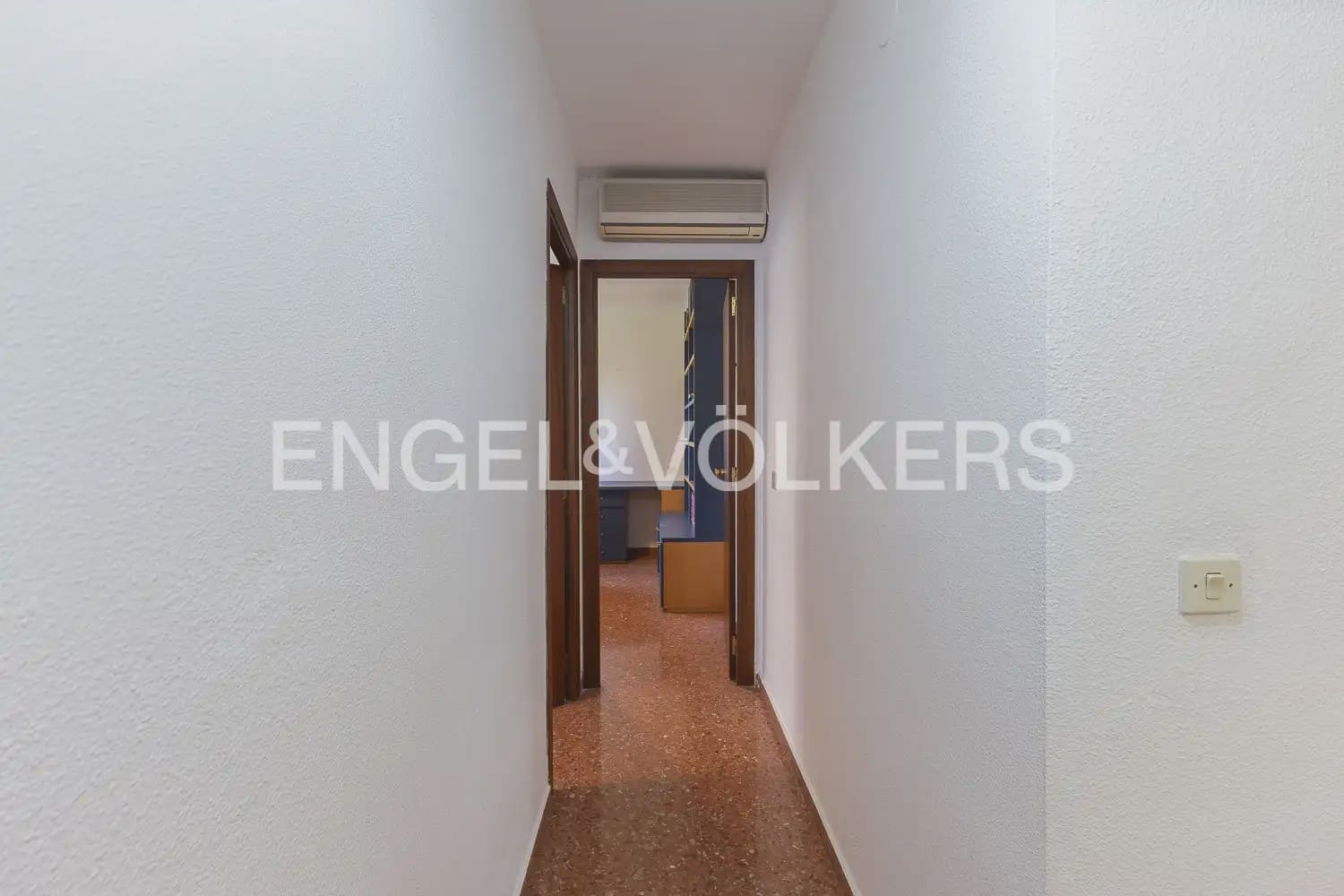 Piso de 3 habitaciones en València ciudad en venta con garaje - 520.000 € (Ref: 10100730)