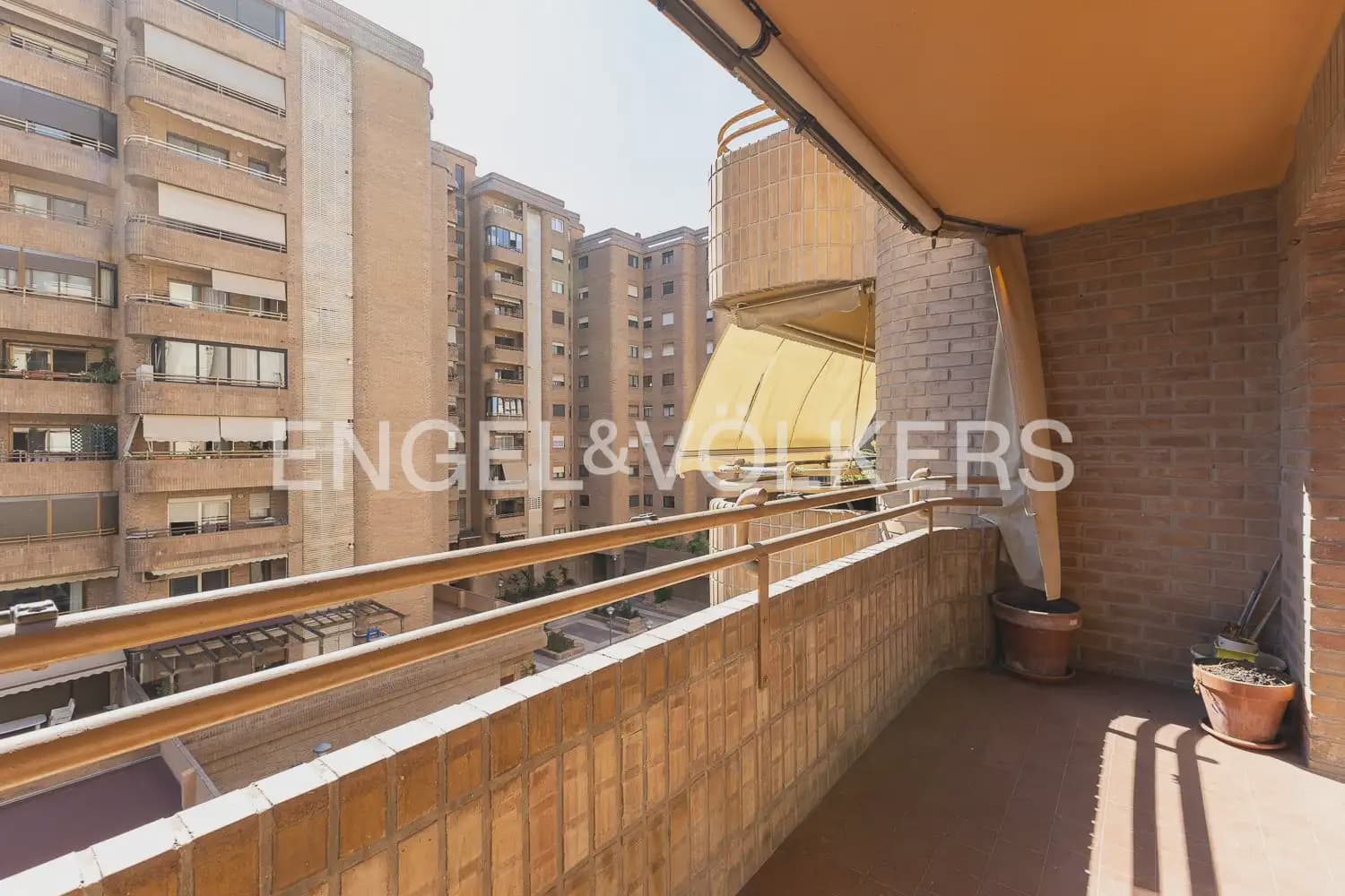 Piso de 3 habitaciones en València ciudad en venta con garaje - 520.000 € (Ref: 10100730)