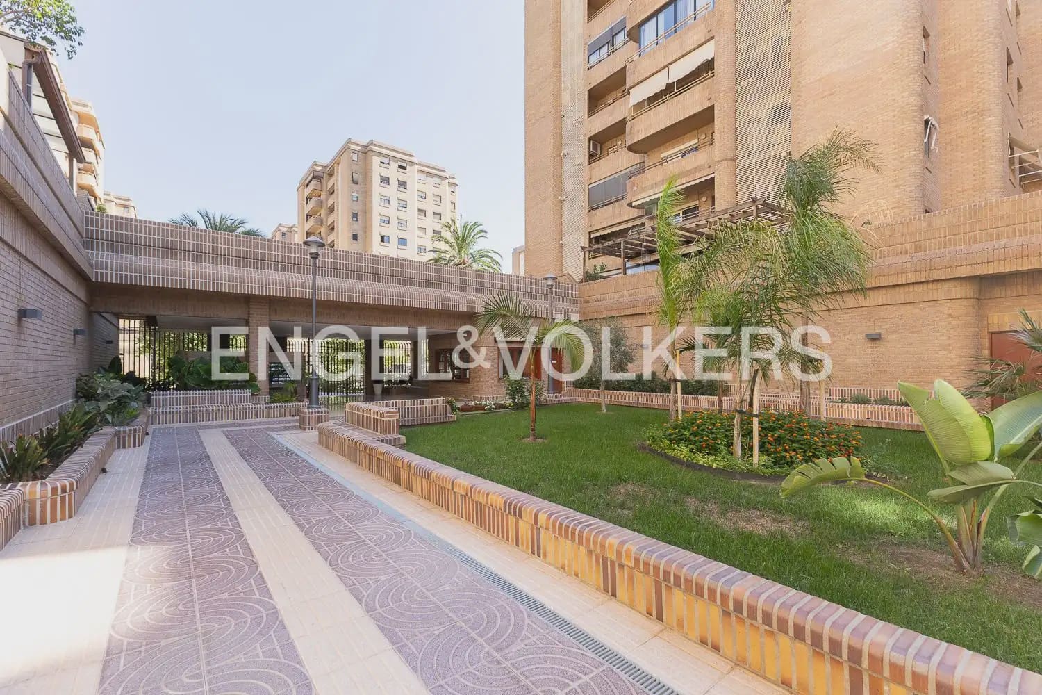Piso de 3 habitaciones en València ciudad en venta con garaje - 520.000 € (Ref: 10100730)