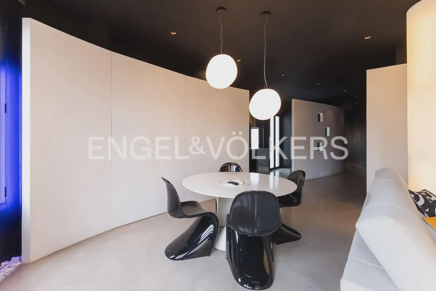 2 sypialnia Mieszkanie do wynajęcia w Miasto Walencja z garażem - 2 500 € (Ref: 10100732)