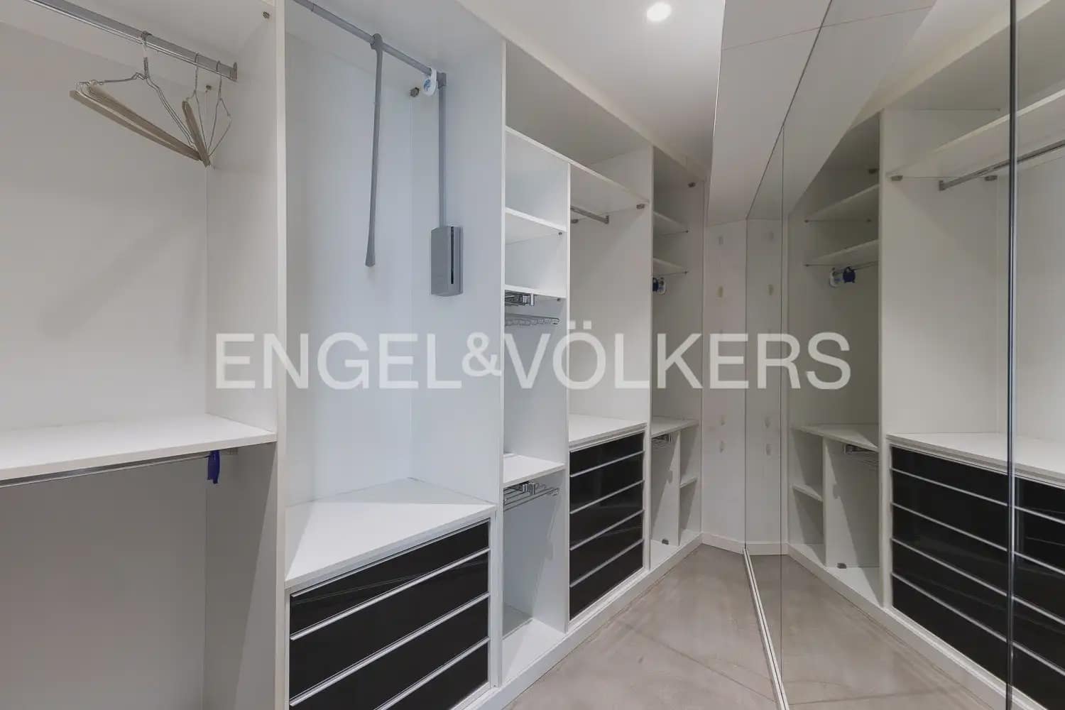 2 sypialnia Mieszkanie do wynajęcia w Miasto Walencja z garażem - 2 500 € (Ref: 10100732)