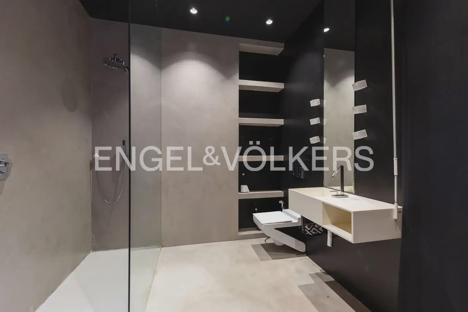 2 sypialnia Mieszkanie do wynajęcia w Miasto Walencja z garażem - 2 500 € (Ref: 10100732)