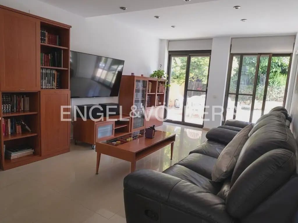 Villa/Maison Mitoyenne de 6 chambres à louer à Naquera avec piscine garage - 3 000 € (Ref: 10100733)