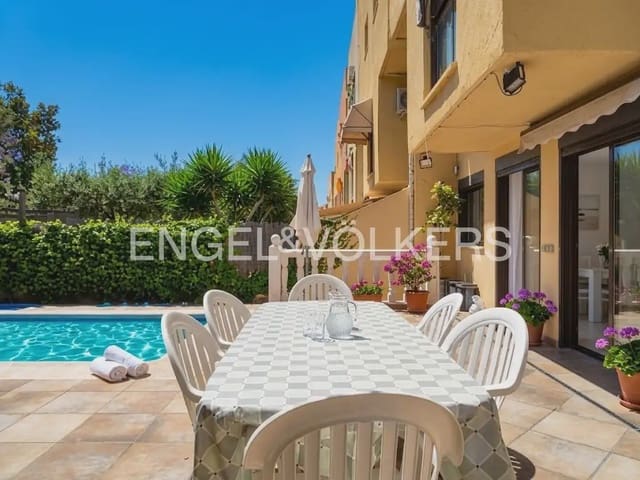 Villa/Maison Mitoyenne de 6 chambres à louer à Náquera - 3 000 € (Ref: 10100733)