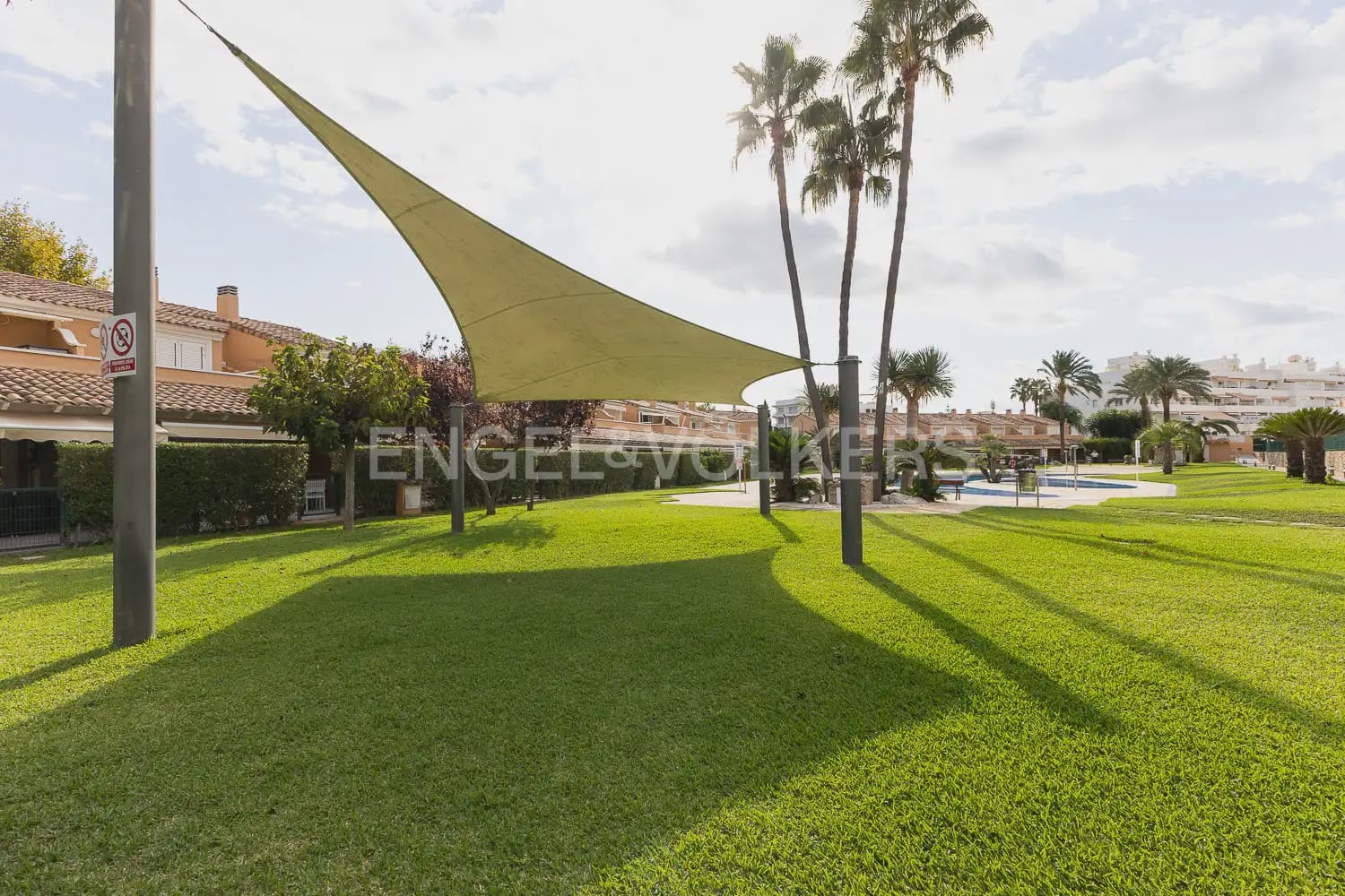 3 soverom Rekkehus til leie i Javea / Xabia med svømmebasseng - € 2 200 (Ref: 10100734)