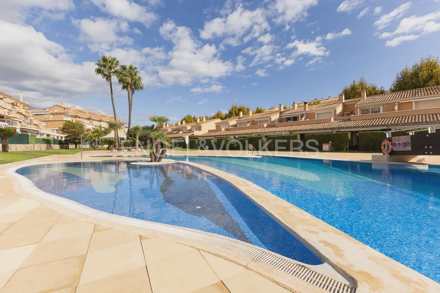 3 soverom Rekkehus til leie i Javea / Xabia med svømmebasseng - € 2 200 (Ref: 10100734)
