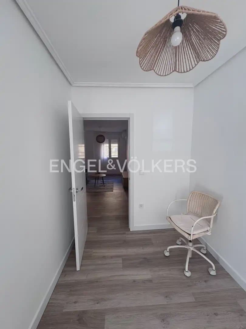 3 quarto Apartamento para arrendar em Valencia cidade - 1 400 € (Ref: 10101457)