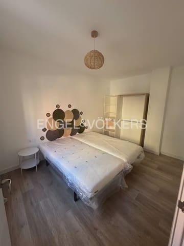 3 quarto Apartamento para arrendar em L'Illa Perduda, Valência cidade - 1 400 € (Ref: 10101457)
