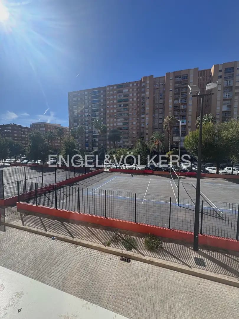 3 quarto Apartamento para arrendar em Valencia cidade - 1 400 € (Ref: 10101457)