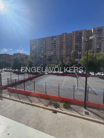 3 quarto Apartamento para arrendar em L'Illa Perduda, Valência cidade - 1 400 € (Ref: 10101457)