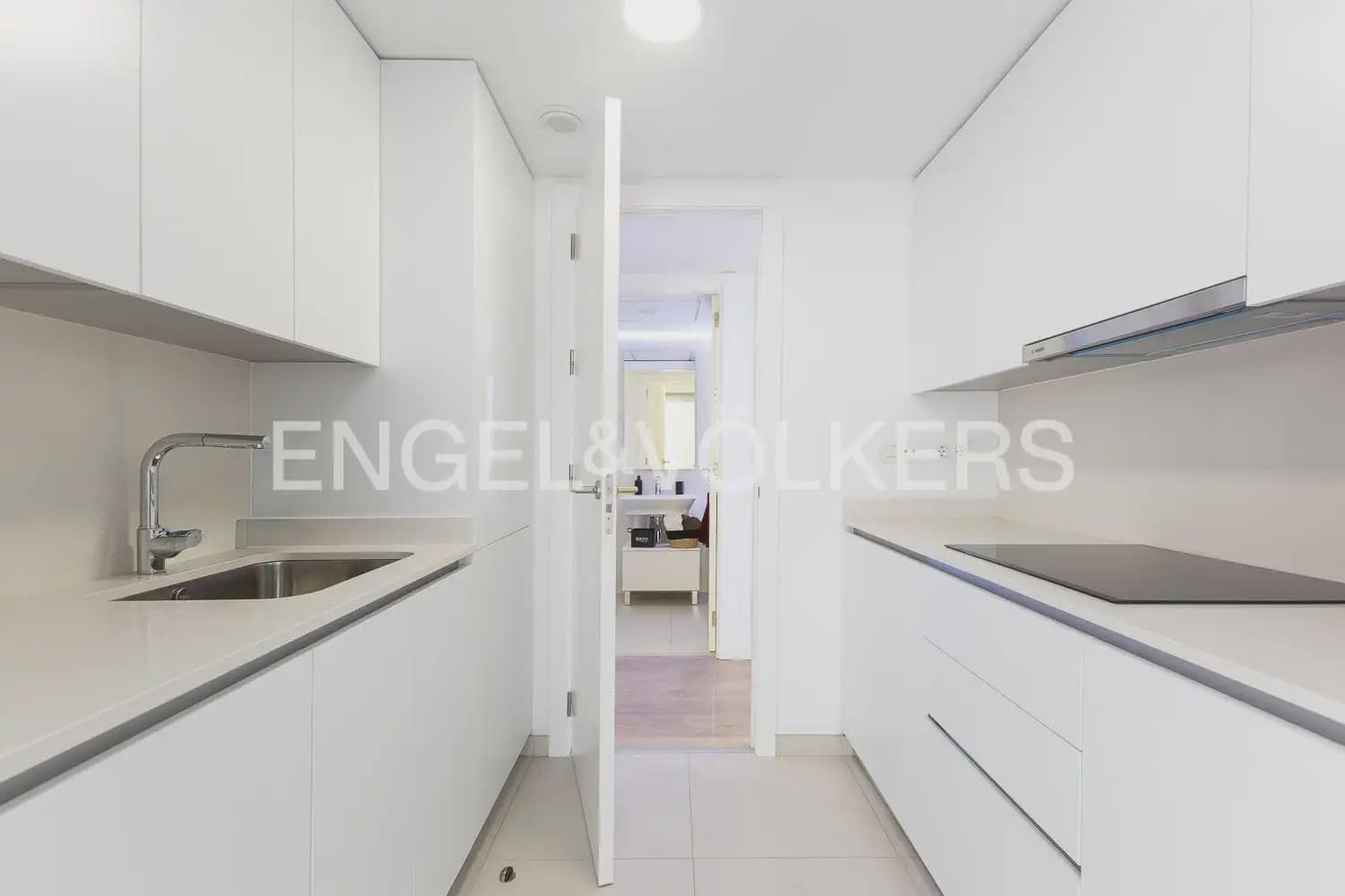 Appartement de 2 chambres à louer à Valence ville avec piscine garage - 2 000 € (Ref: 10101458)