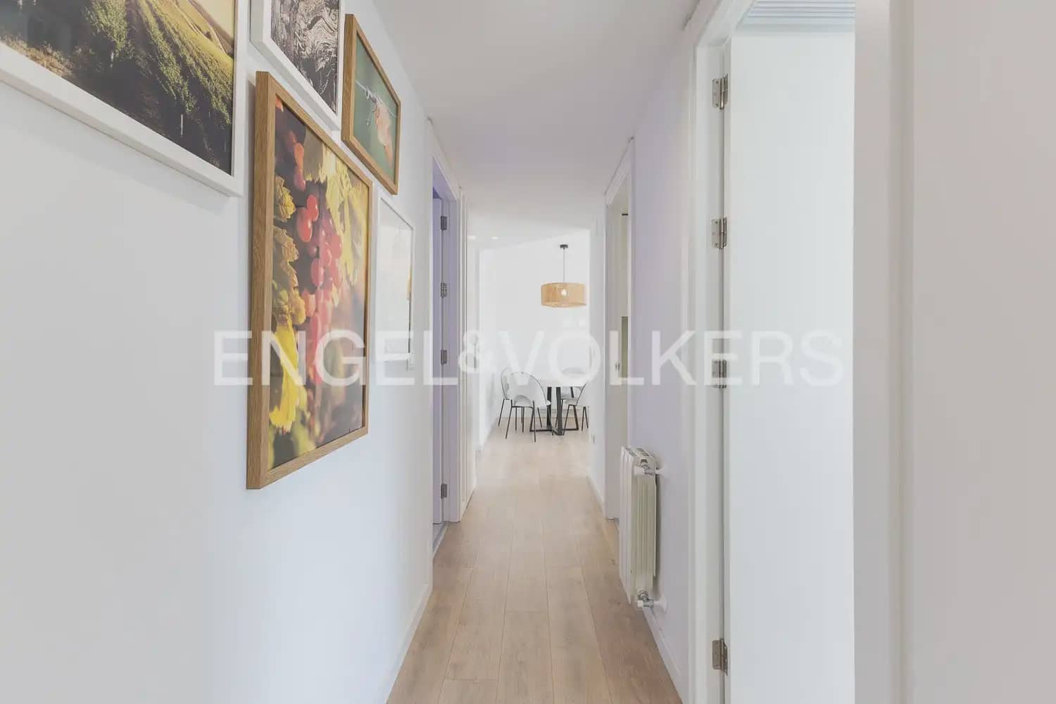 Appartement de 2 chambres à louer à Valence ville avec piscine garage - 2 000 € (Ref: 10101458)