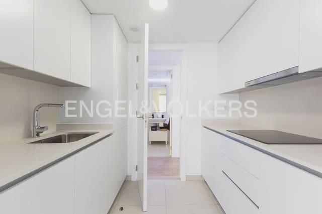 Appartement de 2 chambres à louer à Ciutat de les Arts i de les Ciencies, Valence ville avec piscine garage - 2 000 € (Ref: 10101458)