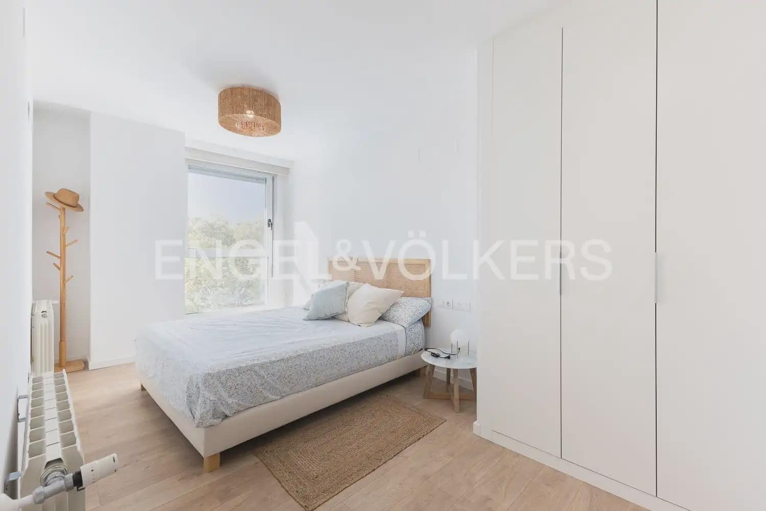 Appartement de 2 chambres à louer à Valence ville avec piscine garage - 2 000 € (Ref: 10101458)
