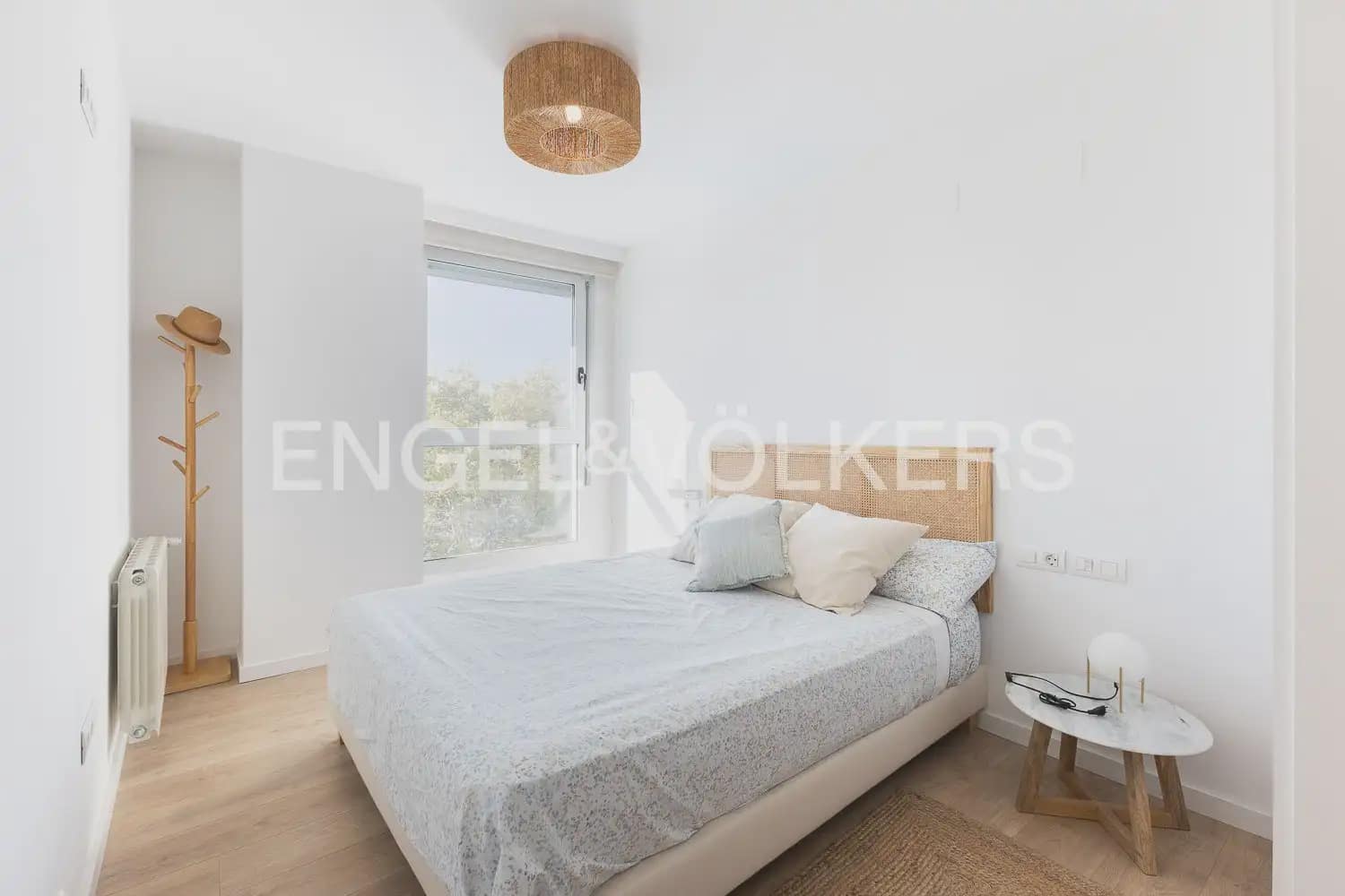 Appartement de 2 chambres à louer à Valence ville avec piscine garage - 2 000 € (Ref: 10101458)