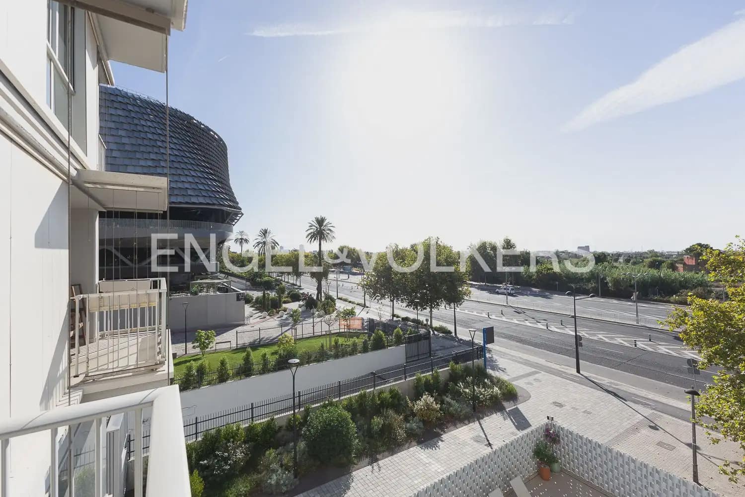 Appartement de 2 chambres à louer à Valence ville avec piscine garage - 2 000 € (Ref: 10101458)