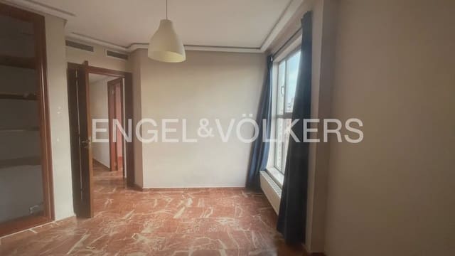2 slaapkamer Flat te huur in Ciutat de les Arts i de les Ciencies, Valencia stad met zwembad garage - € 2.500 (Ref: 10101459)