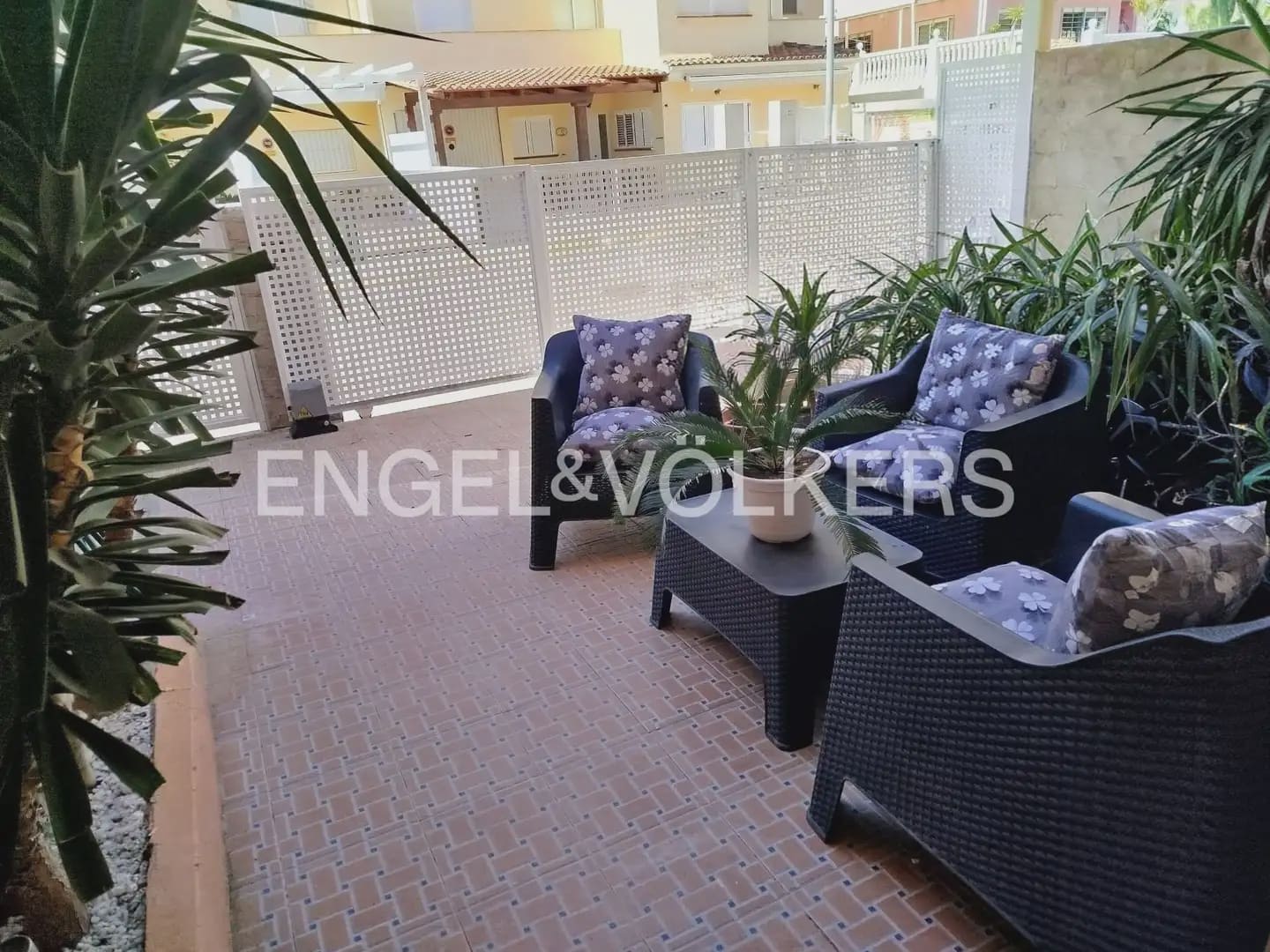 5 bedroom Villa for rent in Cullera with pool garage - € 2,100 (Ref: 10101463)