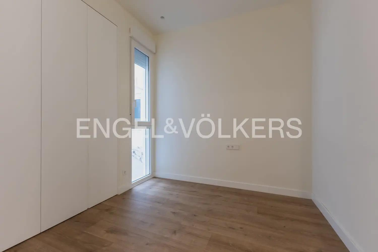Appartement de 4 chambres à louer à Valence ville - 4 500 € (Ref: 10102823)