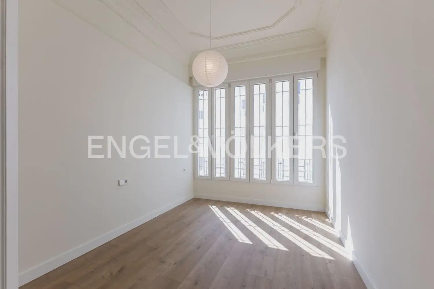 Appartement de 4 chambres à louer à Valence ville - 4 500 € (Ref: 10102823)