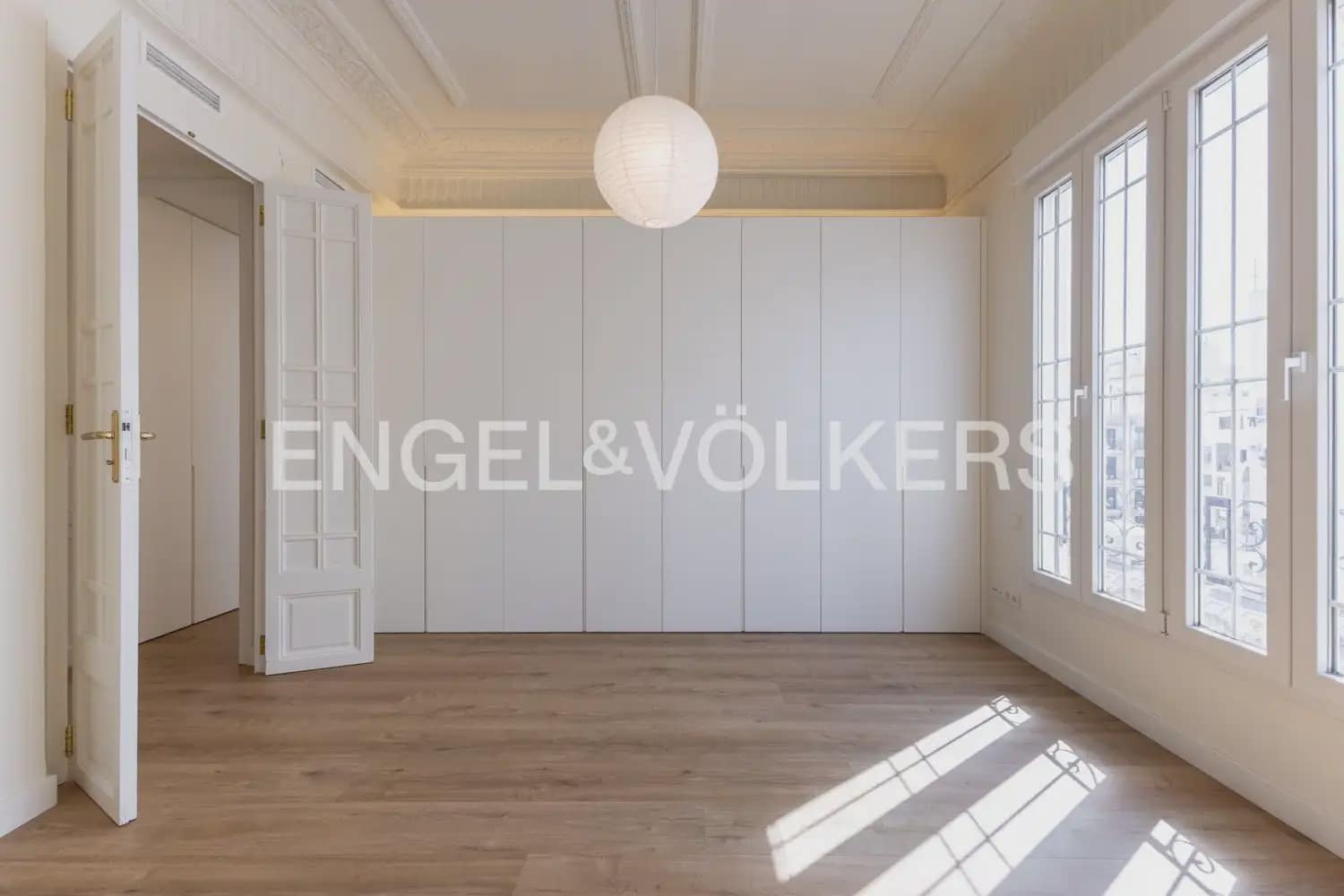 Appartement de 4 chambres à louer à Valence ville - 4 500 € (Ref: 10102823)