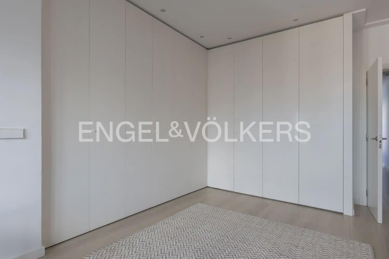 3 Zimmer Wohnung zu vermieten in Valencia Stadt - 2.800 € (Ref: 10103486)