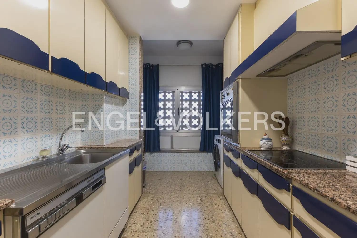 5 sypialnia Mieszkanie na sprzedaż w Gandia z basenem garażem - 560 000 € (Ref: 10103487)