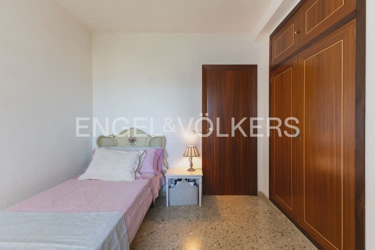 5 sypialnia Mieszkanie na sprzedaż w Gandia z basenem garażem - 560 000 € (Ref: 10103487)