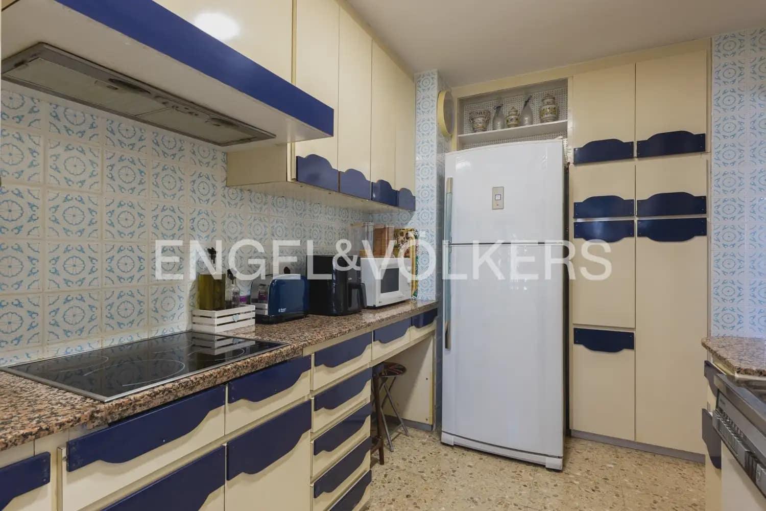 5 sypialnia Mieszkanie na sprzedaż w Gandia z basenem garażem - 560 000 € (Ref: 10103487)