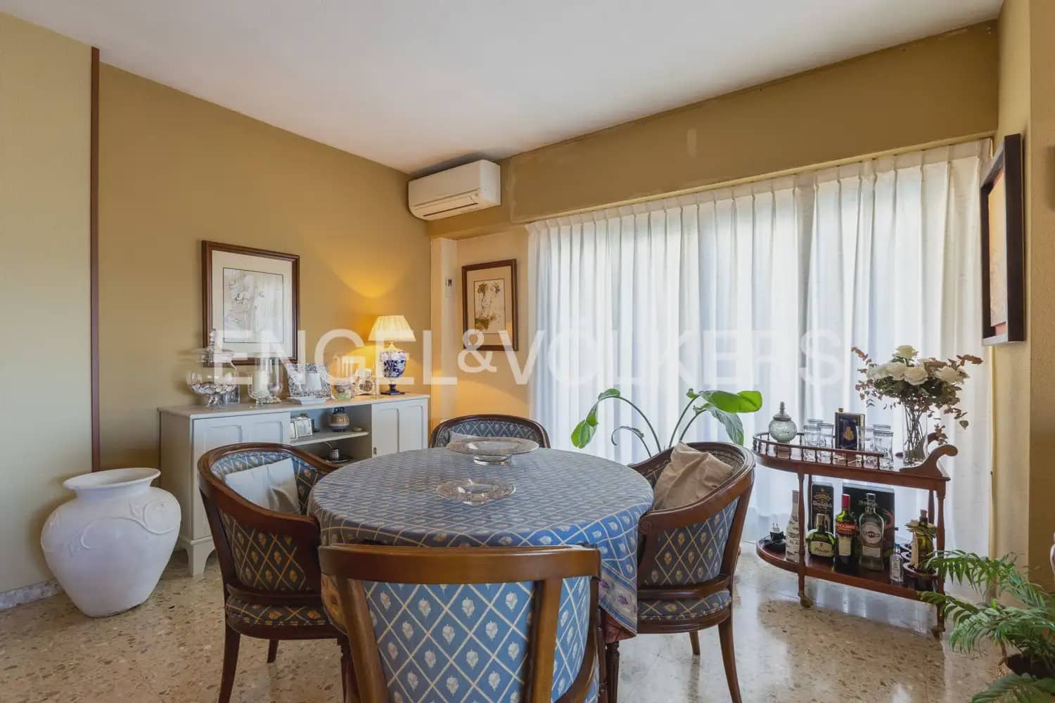 5 sypialnia Mieszkanie na sprzedaż w Gandia z basenem garażem - 560 000 € (Ref: 10103487)
