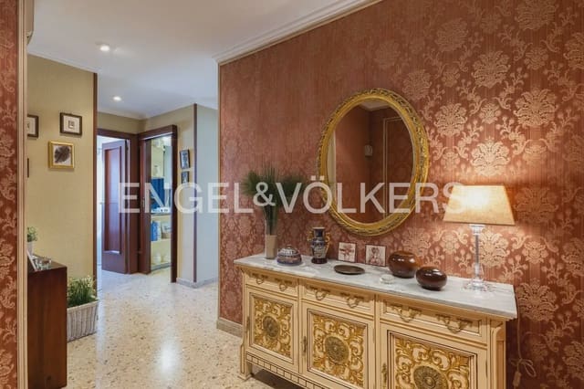 5 sypialnia Mieszkanie na sprzedaż w Gandia z basenem garażem - 560 000 € (Ref: 10103487)