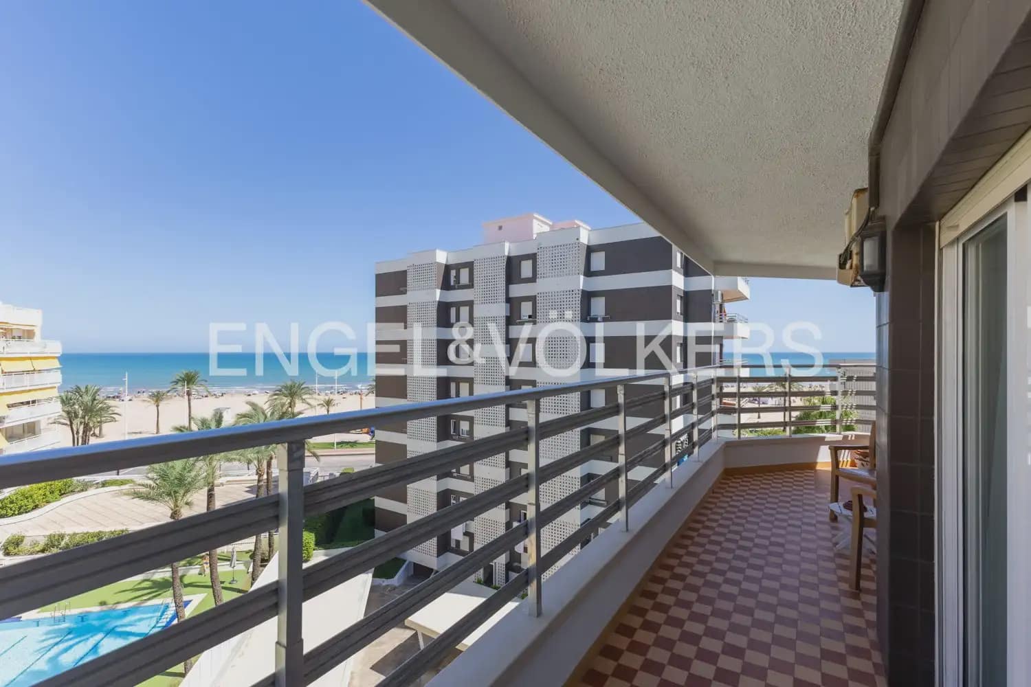 5 sypialnia Mieszkanie na sprzedaż w Gandia z basenem garażem - 560 000 € (Ref: 10103487)