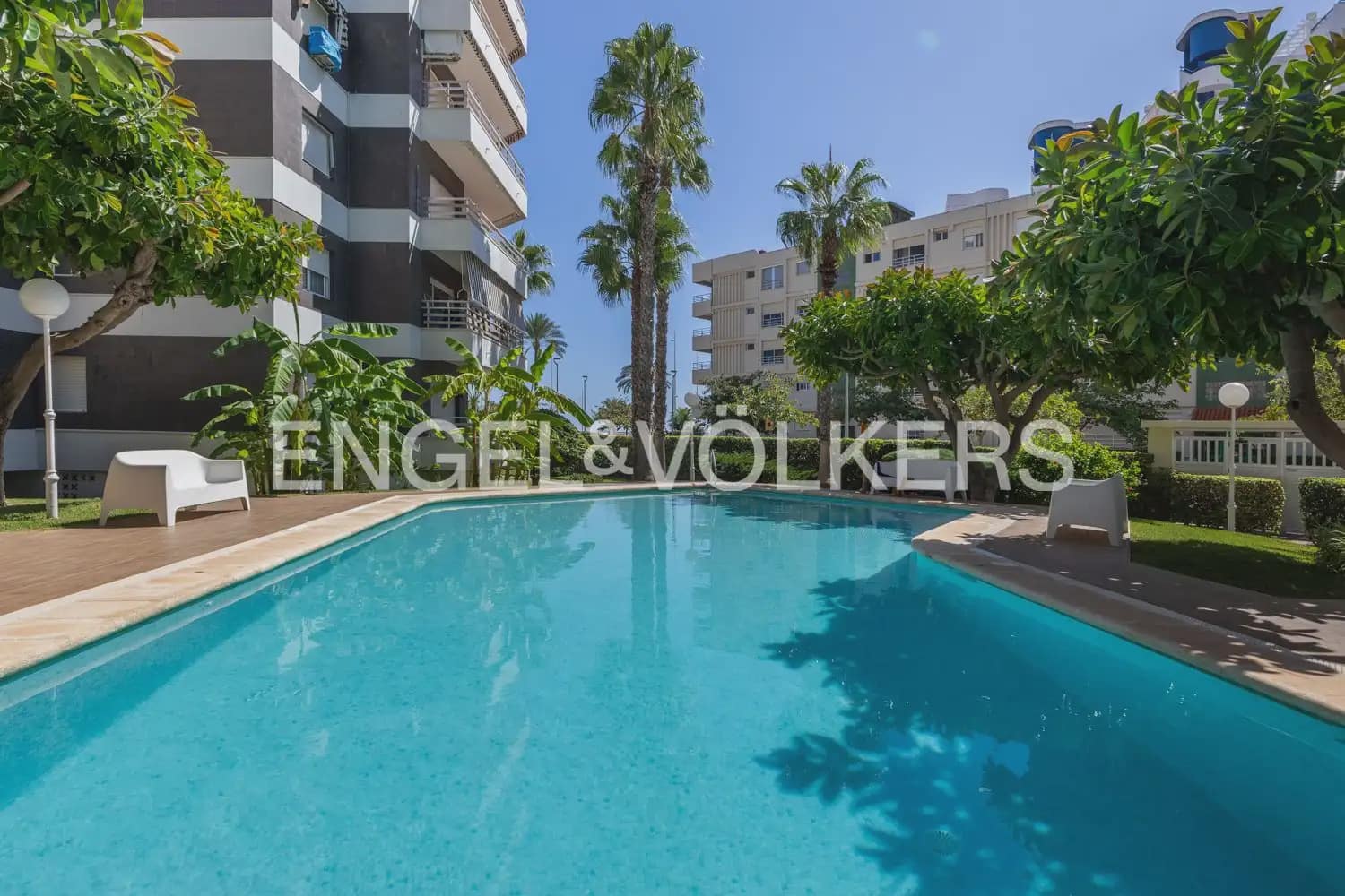 5 sypialnia Mieszkanie na sprzedaż w Gandia z basenem garażem - 560 000 € (Ref: 10103487)