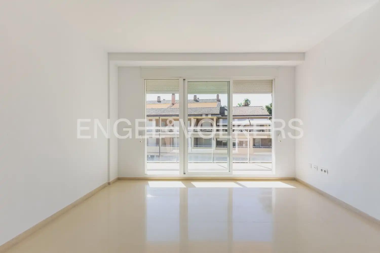 4 bedroom Penthouse for sale in Godella with pool garage - € 591,195 (Ref: 10103490)