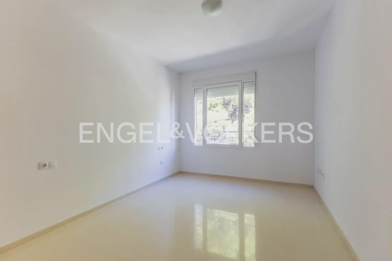4 bedroom Penthouse for sale in Godella with pool garage - € 591,195 (Ref: 10103490)