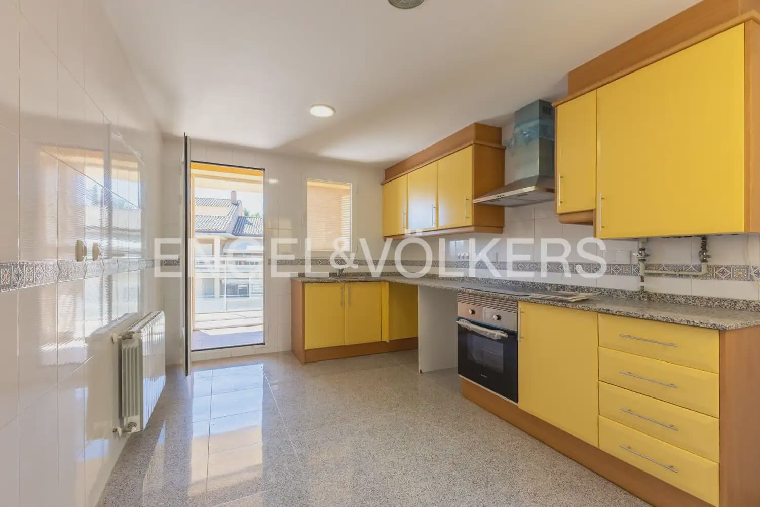 4 bedroom Penthouse for sale in Godella with pool garage - € 591,195 (Ref: 10103490)