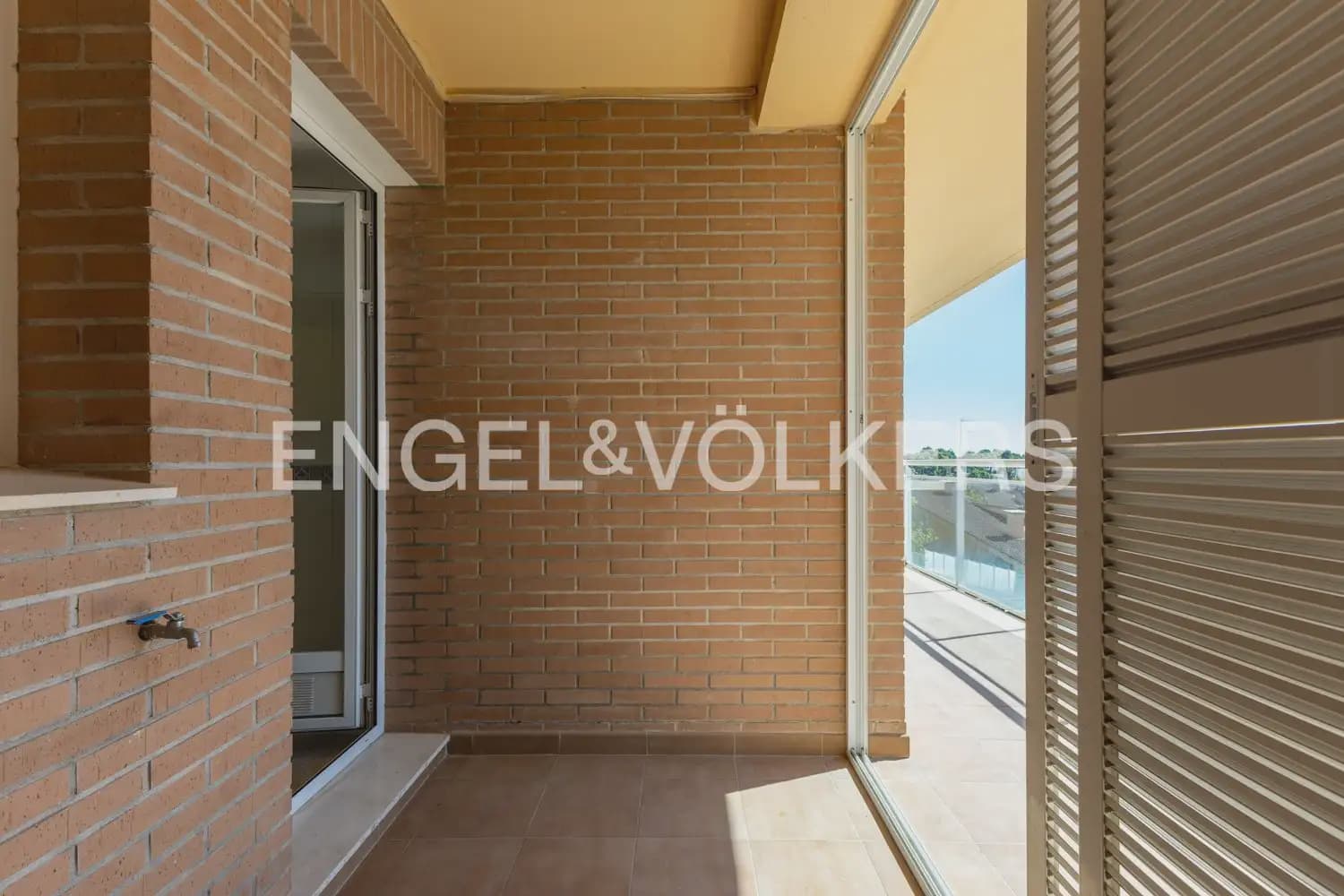 4 bedroom Penthouse for sale in Godella with pool garage - € 591,195 (Ref: 10103490)